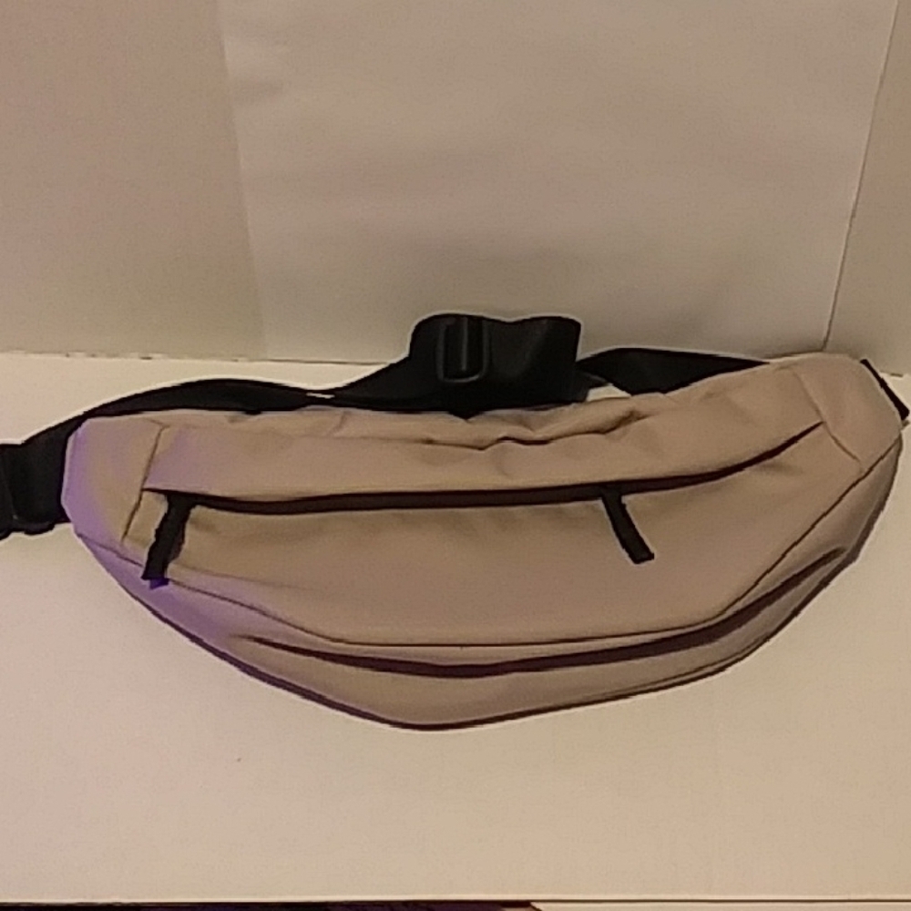 Everlane Cream Crossbody Bag